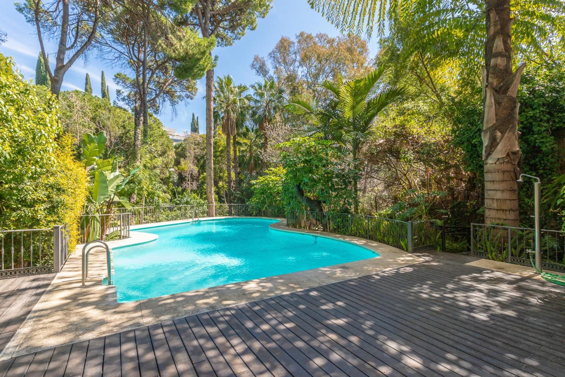 Lujoso Apartamento Con Piscina En Paseo Maritimo Марбеля Екстериор снимка
