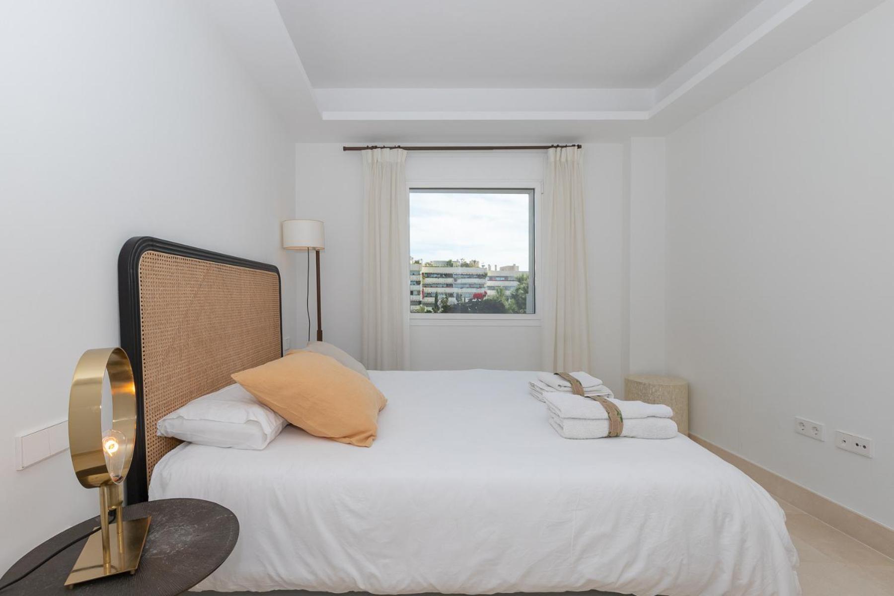 Lujoso Apartamento Con Piscina En Paseo Maritimo Марбеля Екстериор снимка