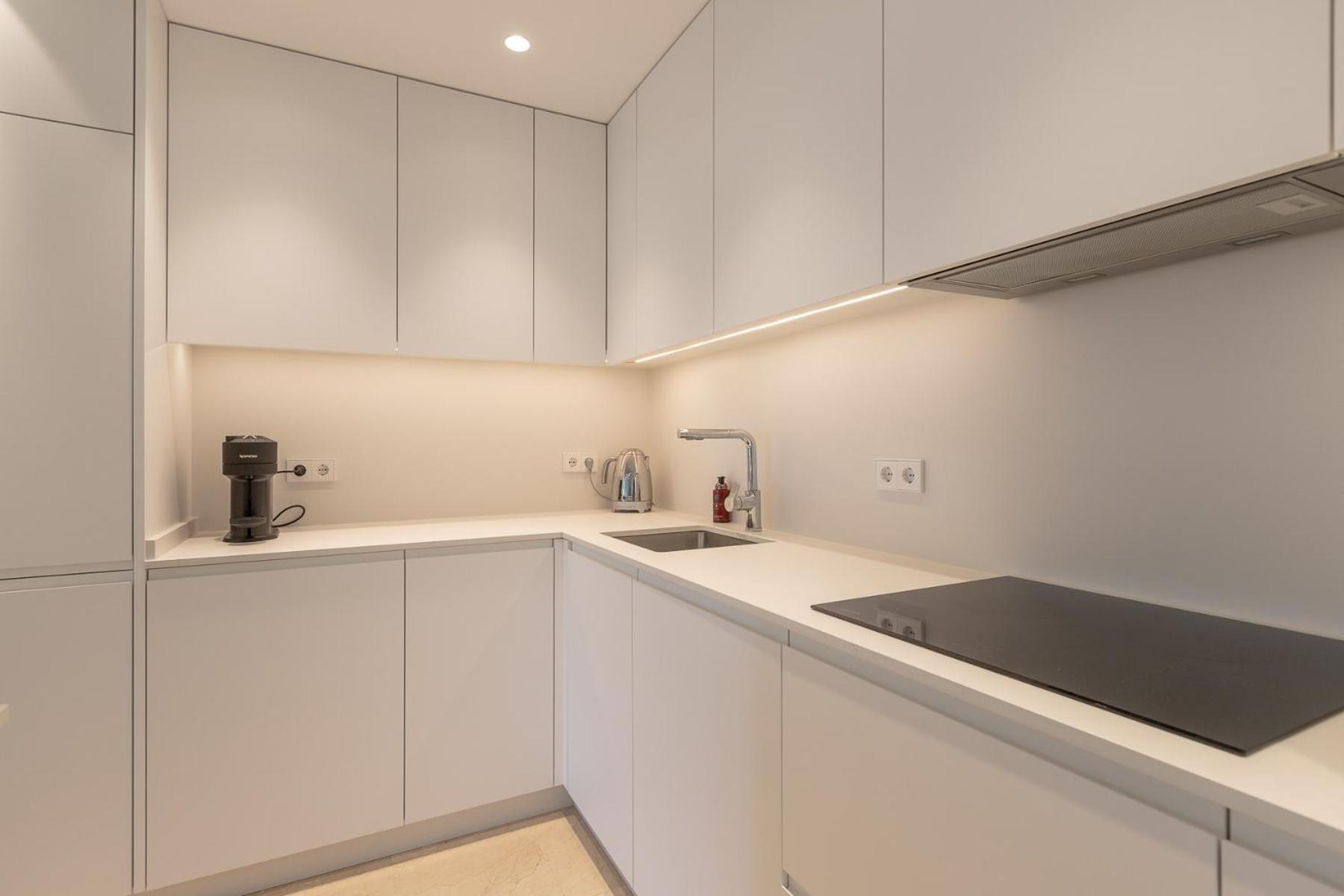 Lujoso Apartamento Con Piscina En Paseo Maritimo Марбеля Екстериор снимка
